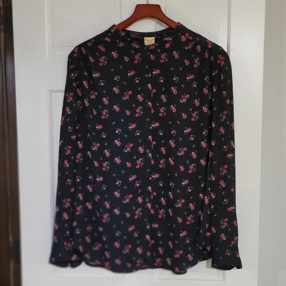 Button down top flower pattern